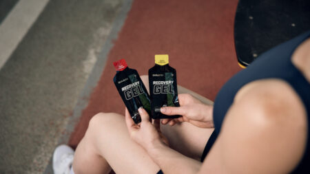 Občerstvenie pre bežcov: dopĺňanie elektrolytov a sacharidov počas pretekov 